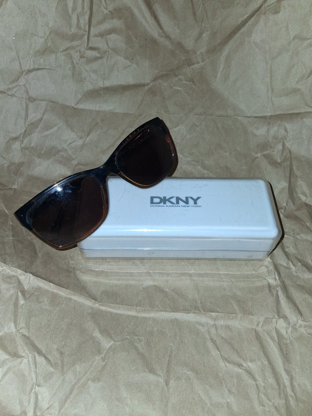 DKNY Women's Black-to-Brown Gradient Cat-Eye Sunglasses